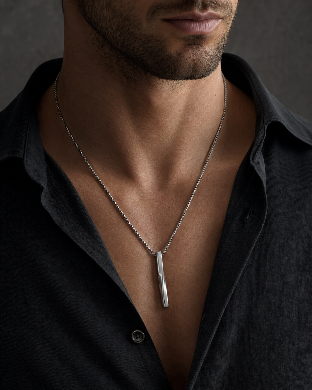Man wearing the ZAFT Obelisk Steel bar necklace